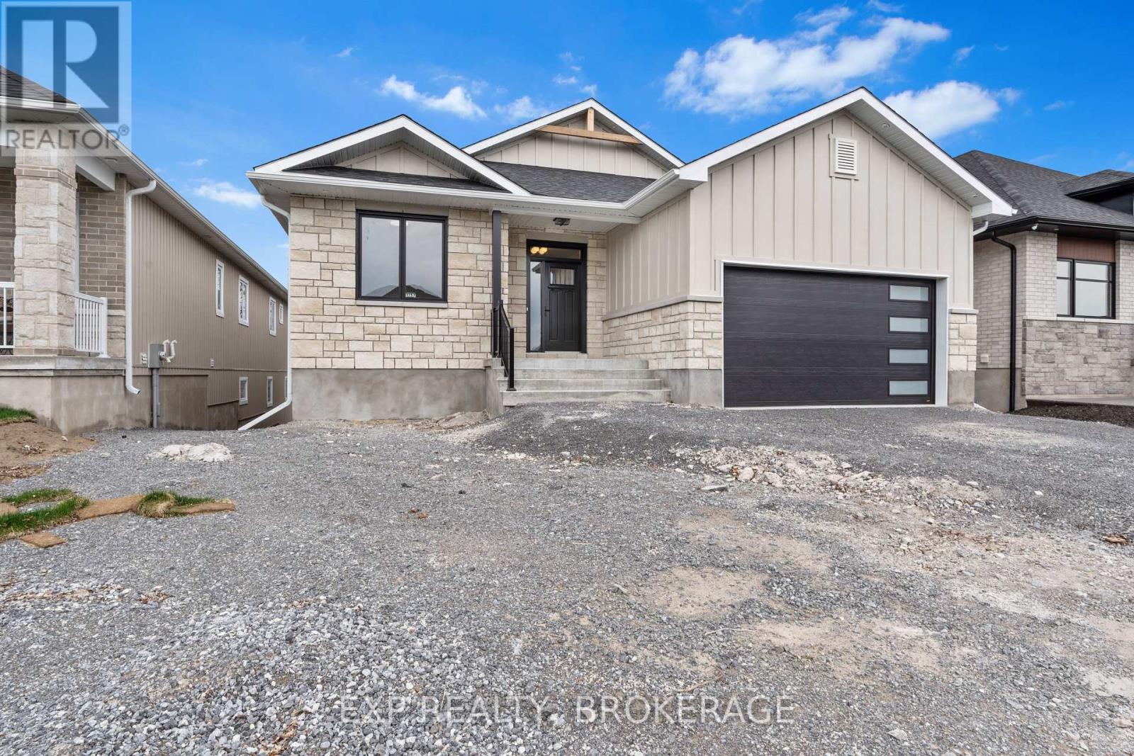 1257 Carfa Crescent Property Photo 4