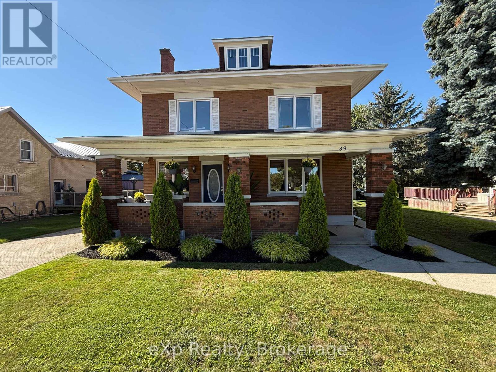 39 Elora Street Property Photo 1