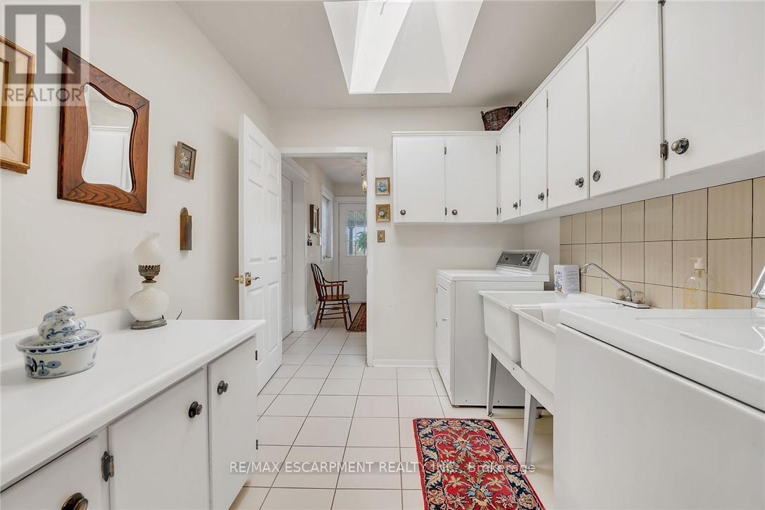 5581 King Street Property Photo 22