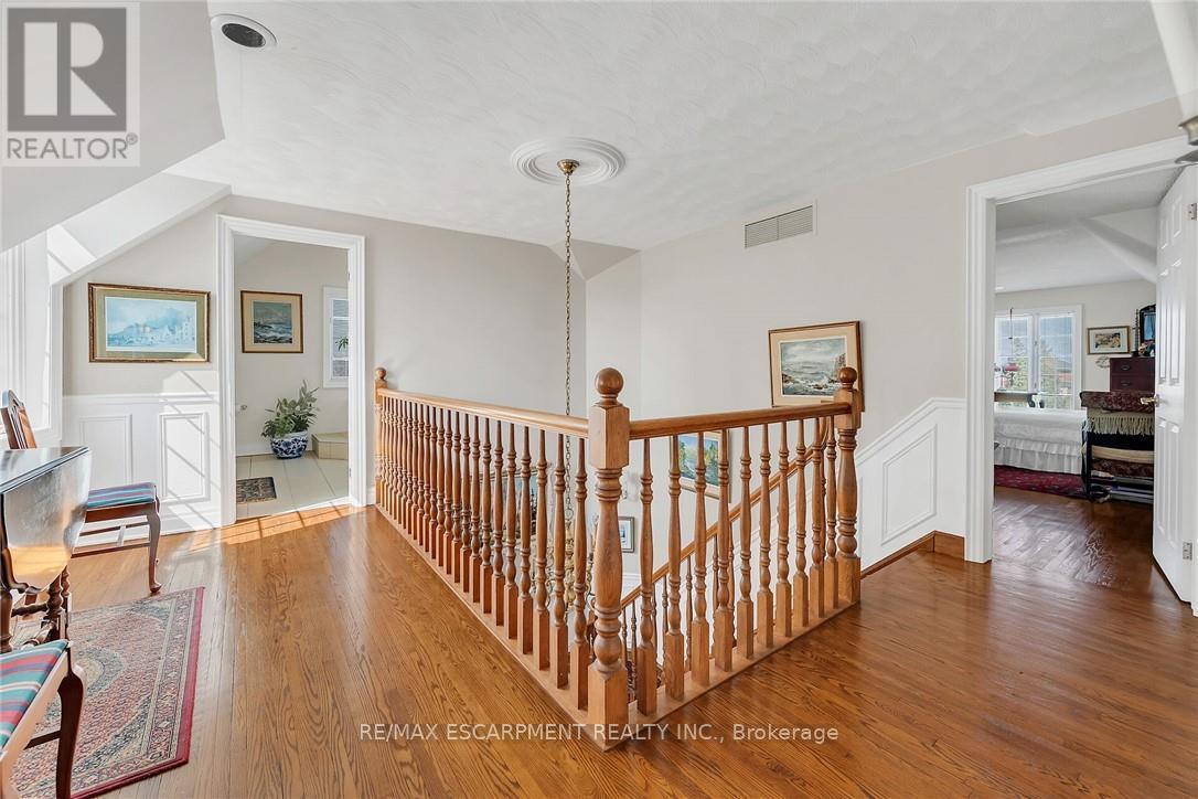 5581 King Street Property Photo 27