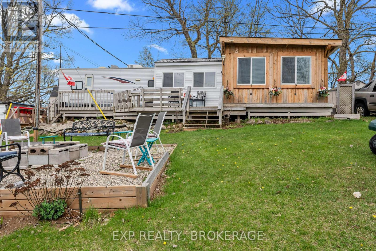 9 Glenford Lane #38 Property Photo 2