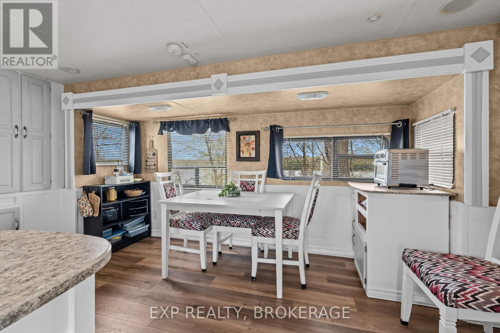 9 Glenford Lane #38 Property Photo 8