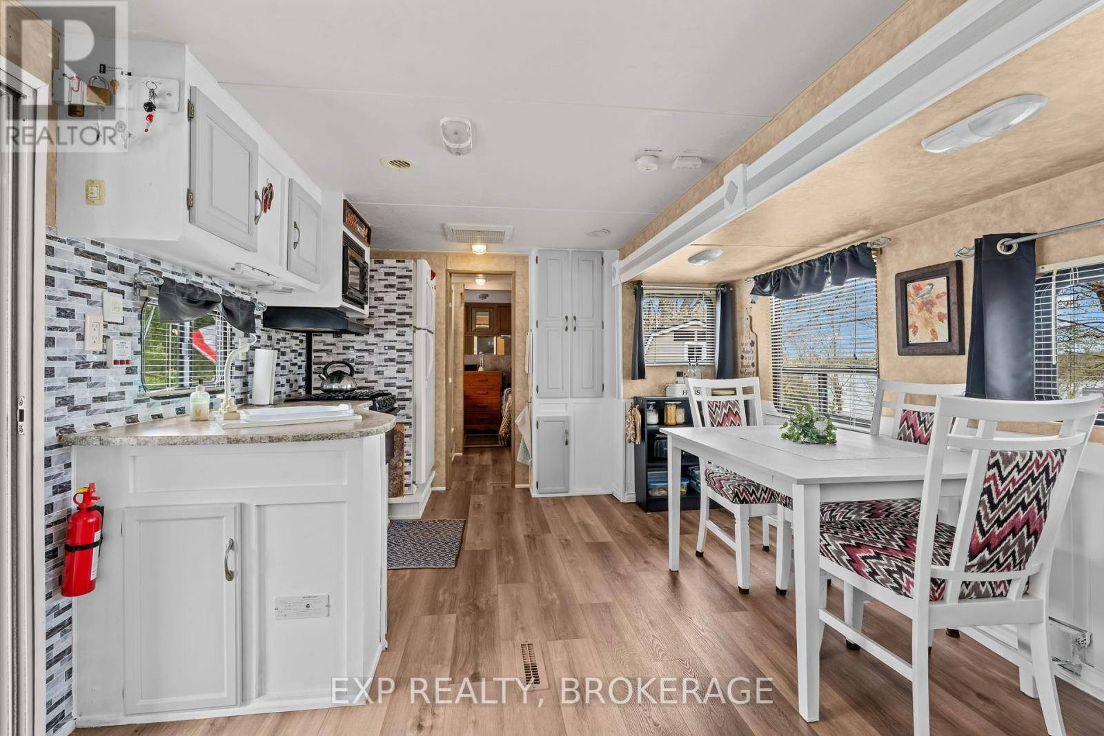 9 Glenford Lane #38 Property Photo 9