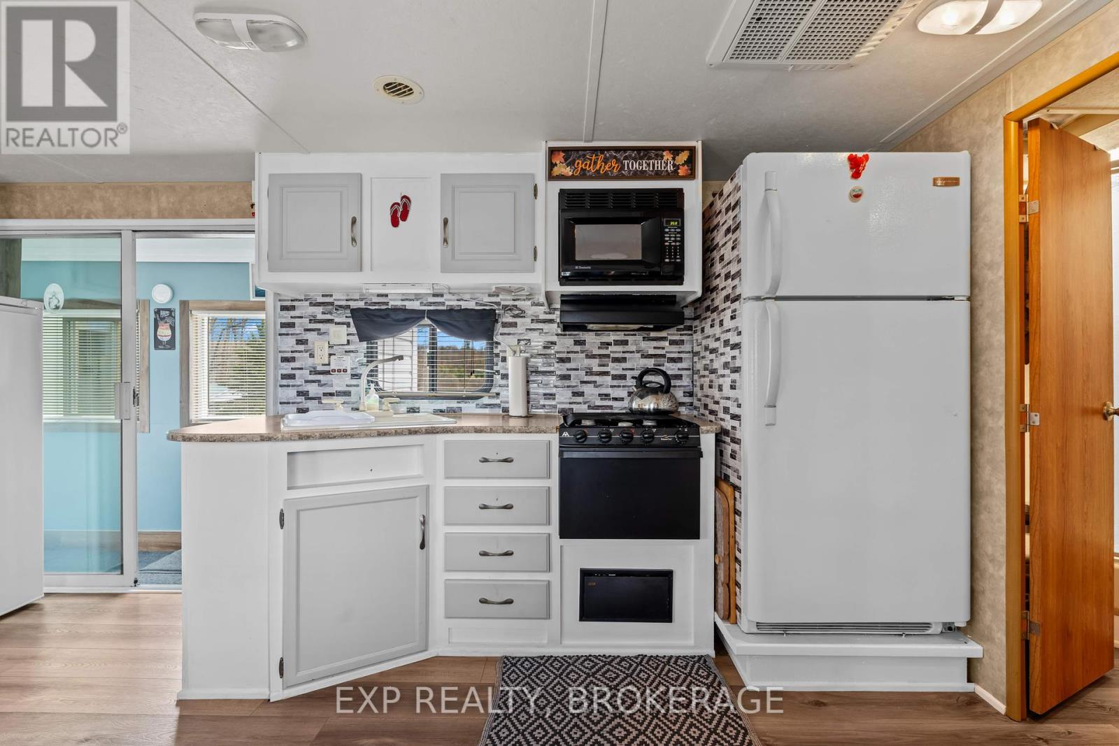 9 Glenford Lane #38 Property Photo 11