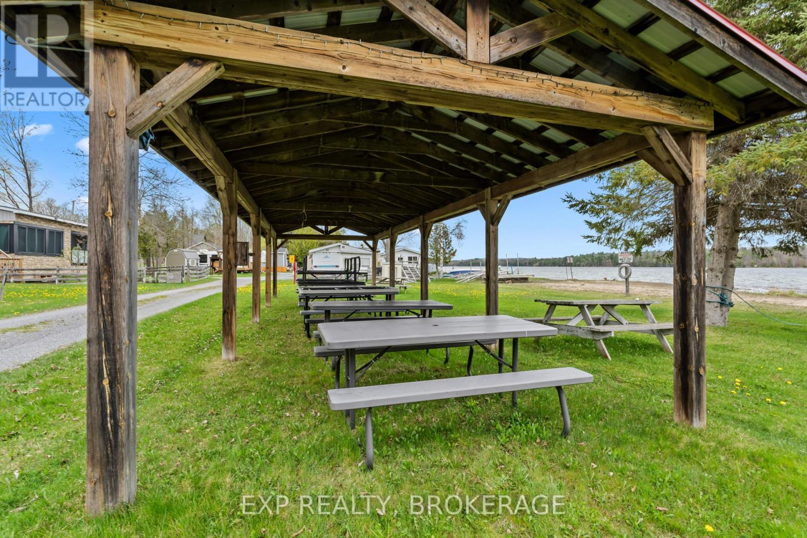 9 Glenford Lane #38 Property Photo 36