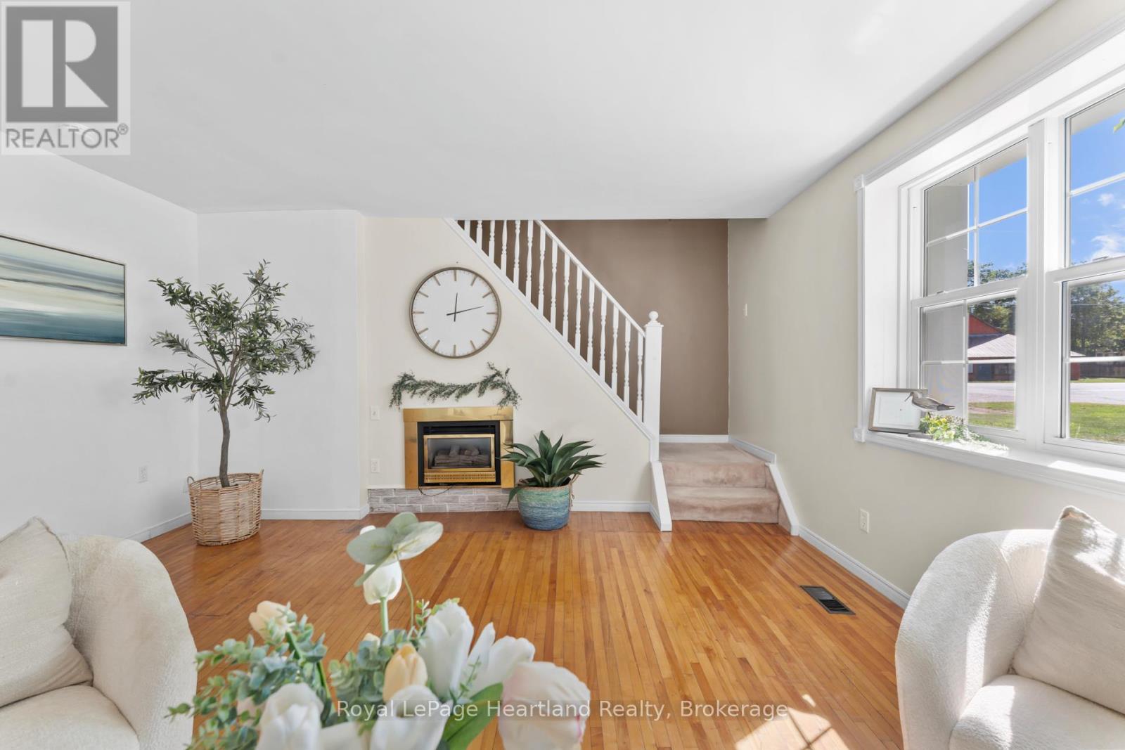 5 The Square Property Photo 15