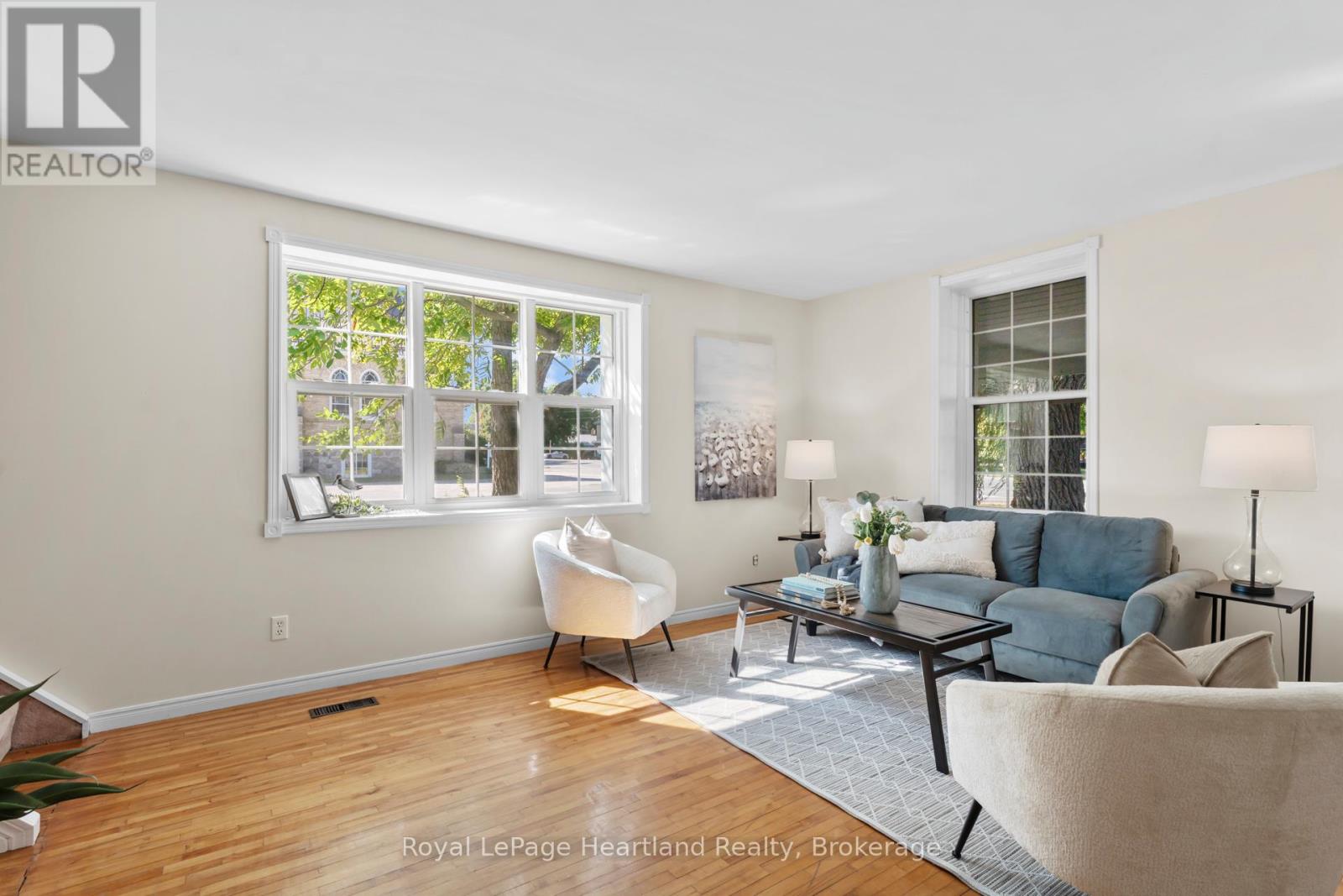 5 The Square Property Photo 16