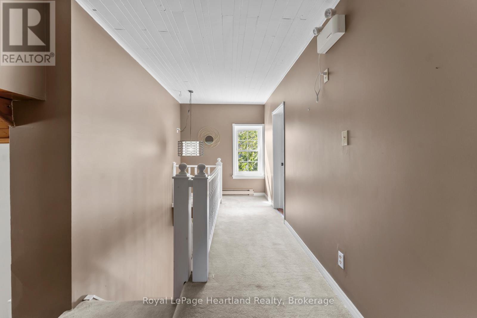 5 The Square Property Photo 17