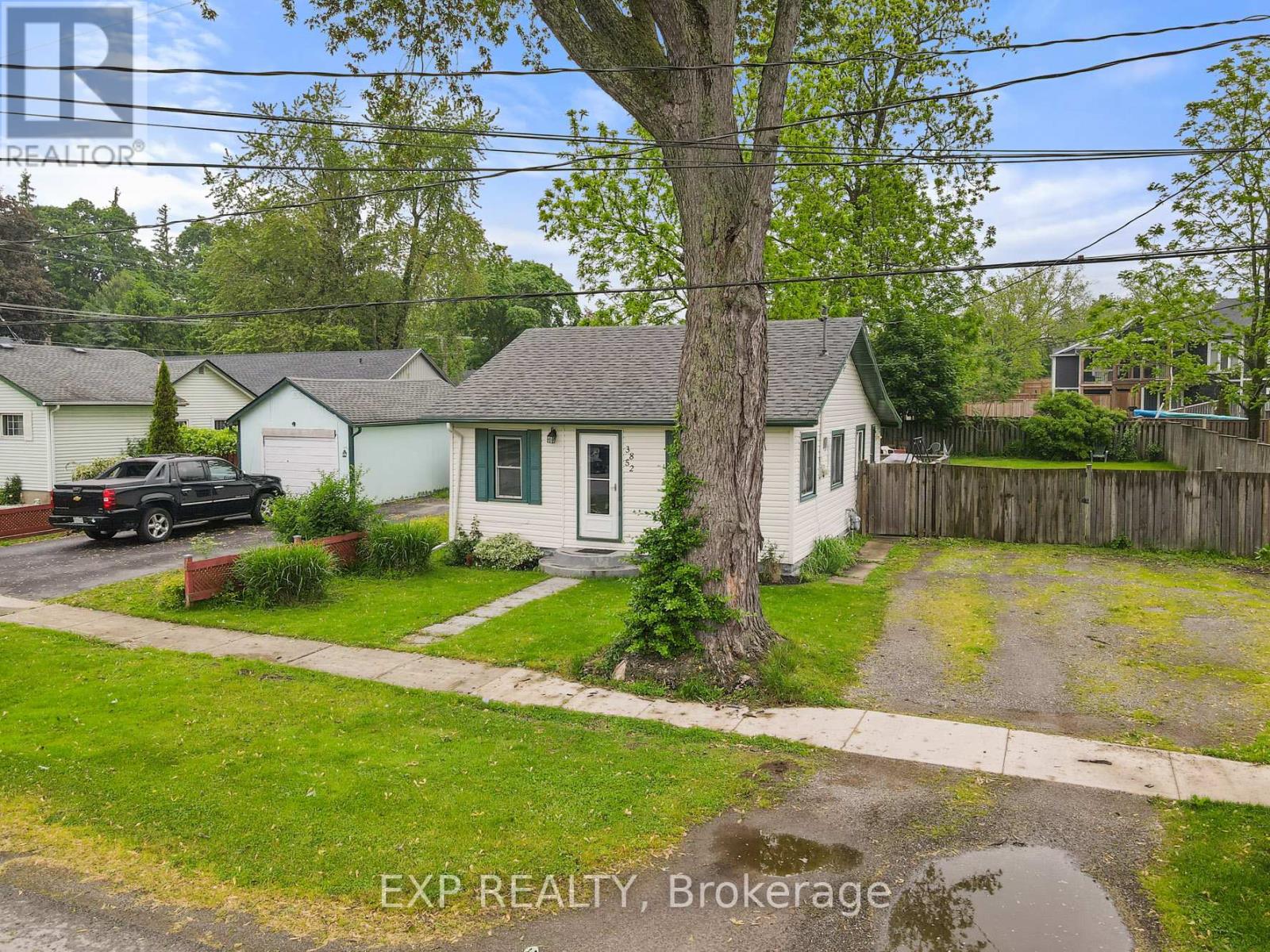 3852 Brunswick Avenue Property Photo 4