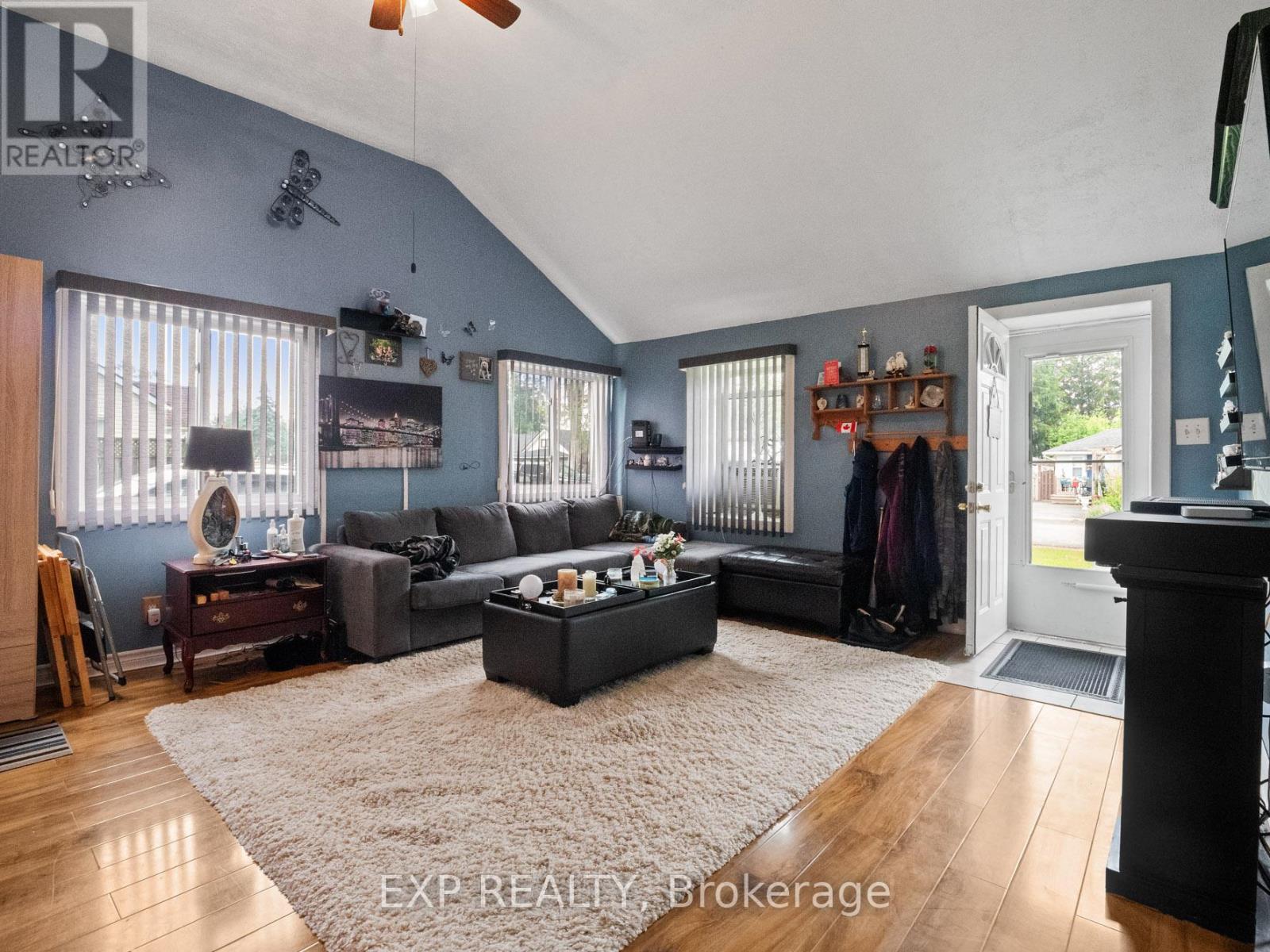 3852 Brunswick Avenue Property Photo 6