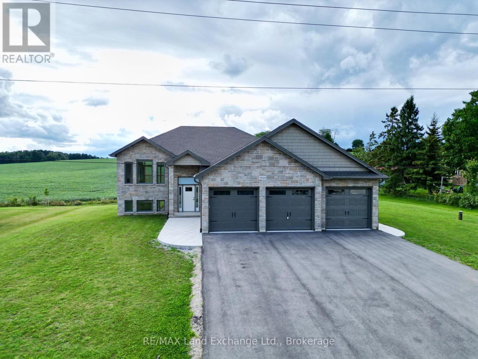 4829 BRUCE ROAD 3