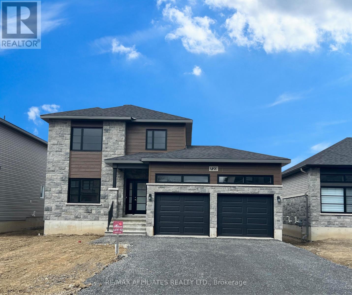 1055 CHABLIS CRESCENT Property Photo 1
