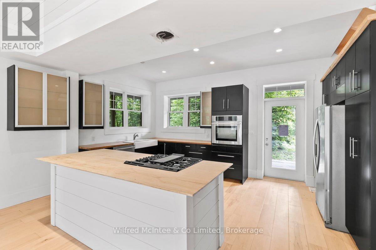 545 Eckford Avenue Property Photo 8