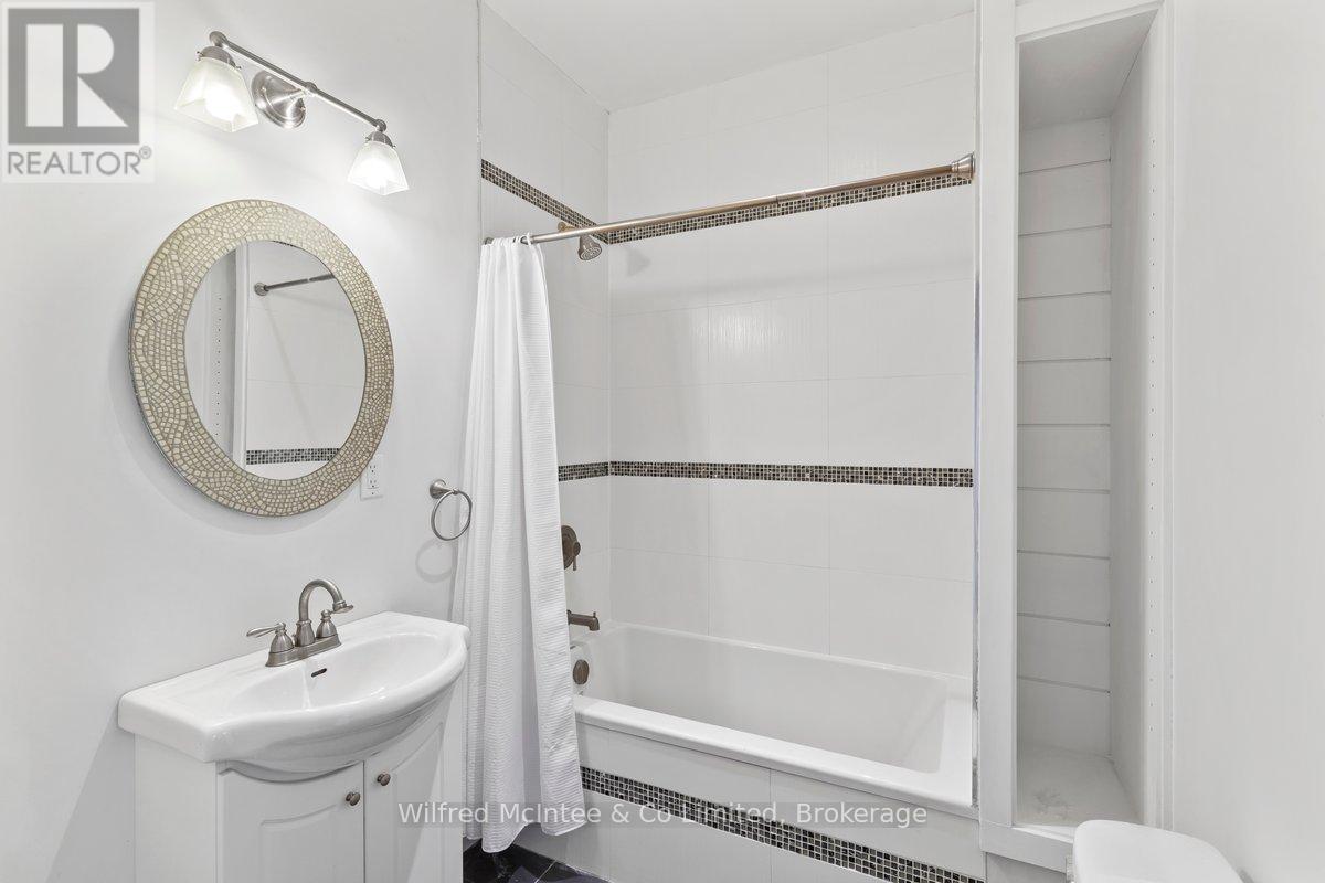 545 Eckford Avenue Property Photo 19