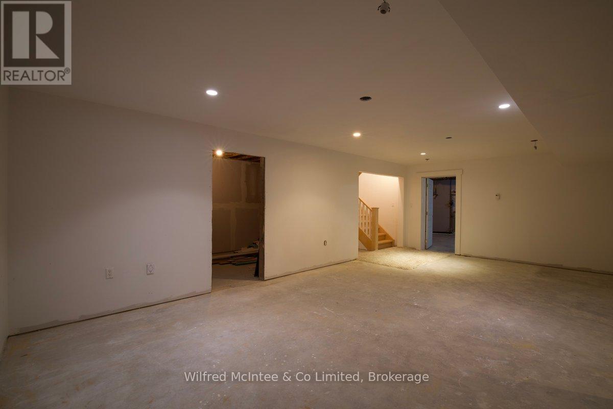 545 Eckford Avenue Property Photo 24