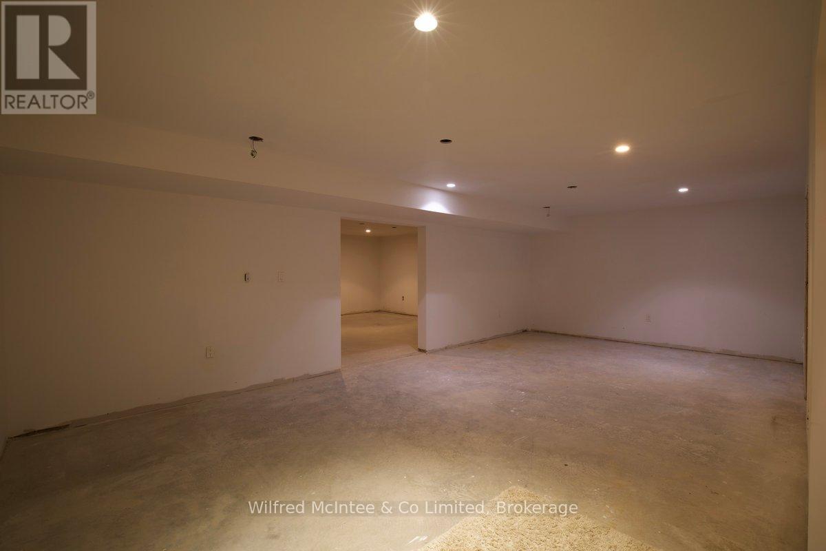 545 Eckford Avenue Property Photo 28