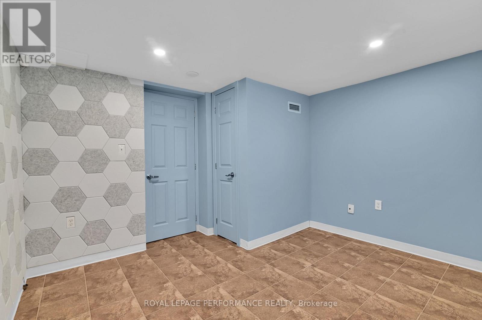 117 First Street E Property Photo 40