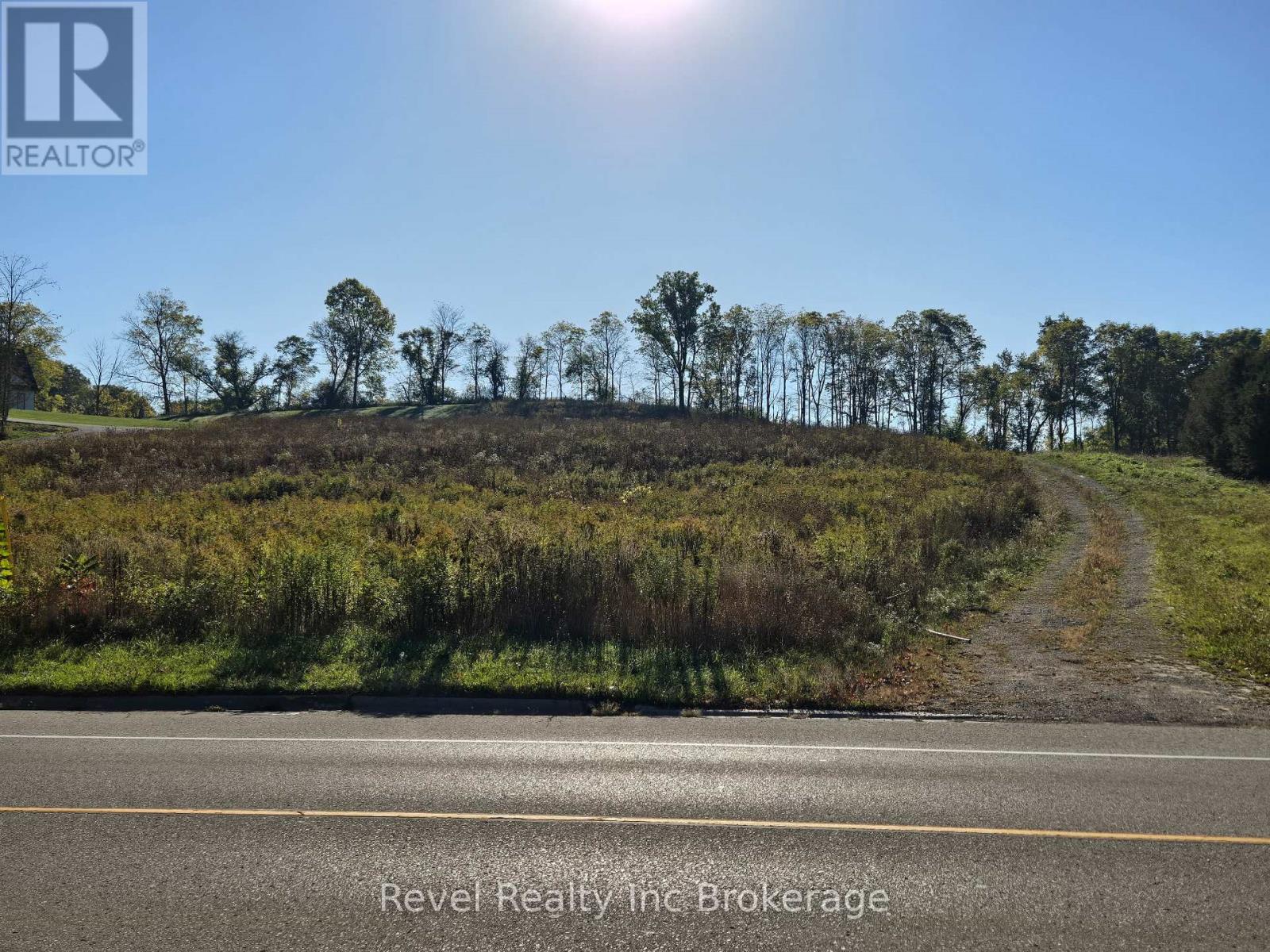 584518 Beachville Road Property Photo 1