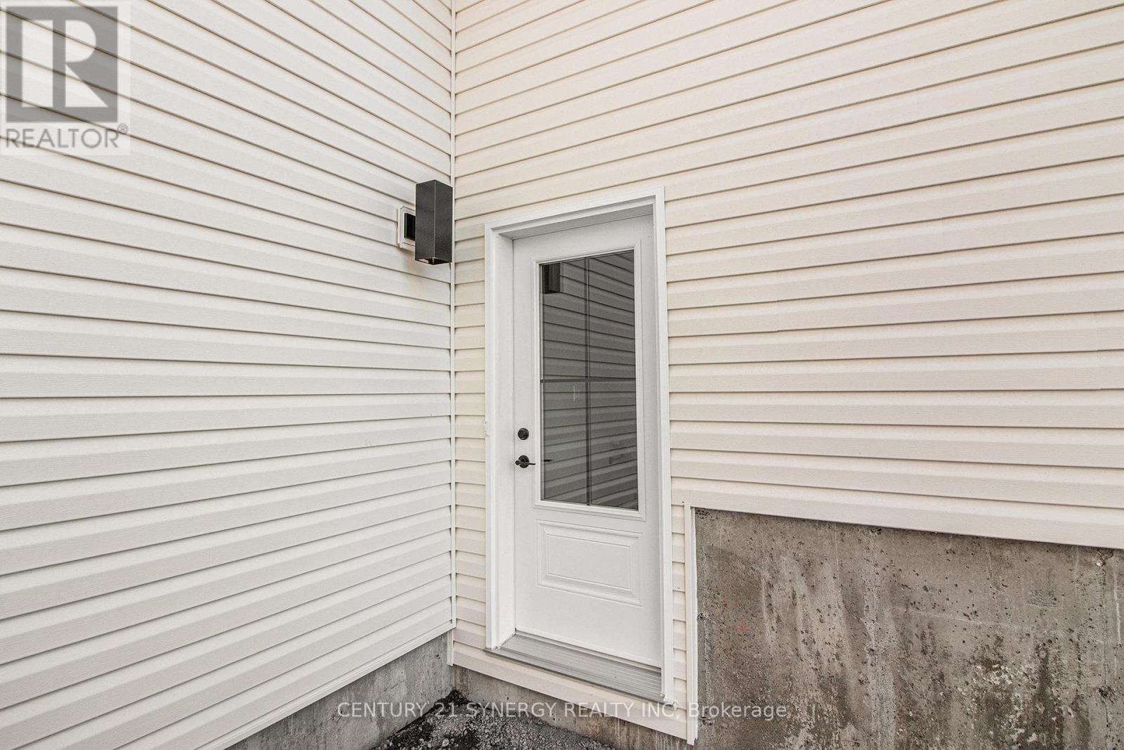 B - 60 Helen Street Property Photo 2