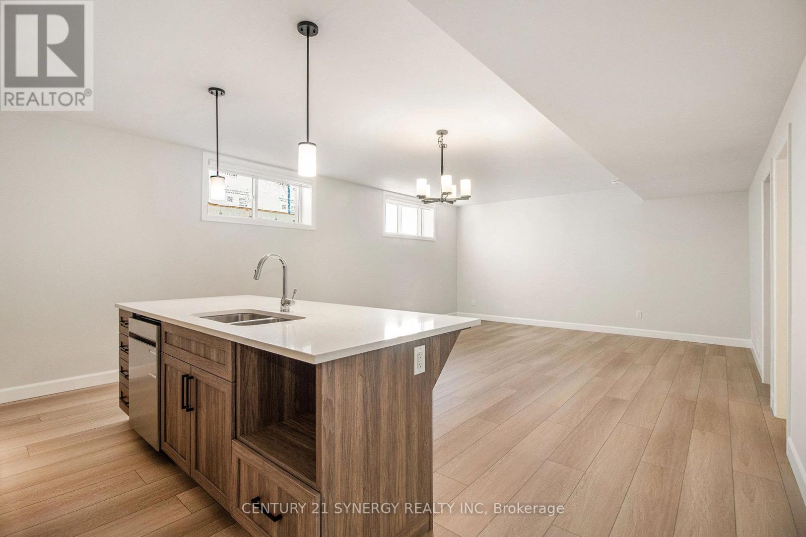 B - 60 Helen Street Property Photo 7