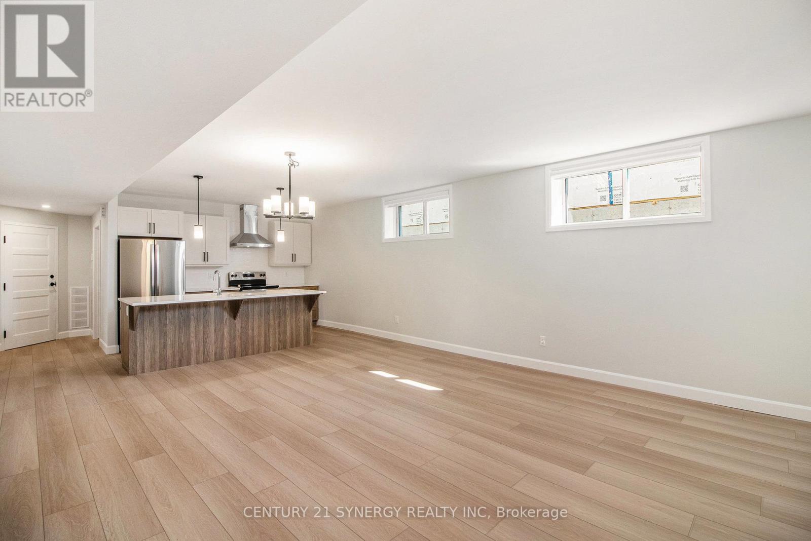 B - 60 Helen Street Property Photo 8