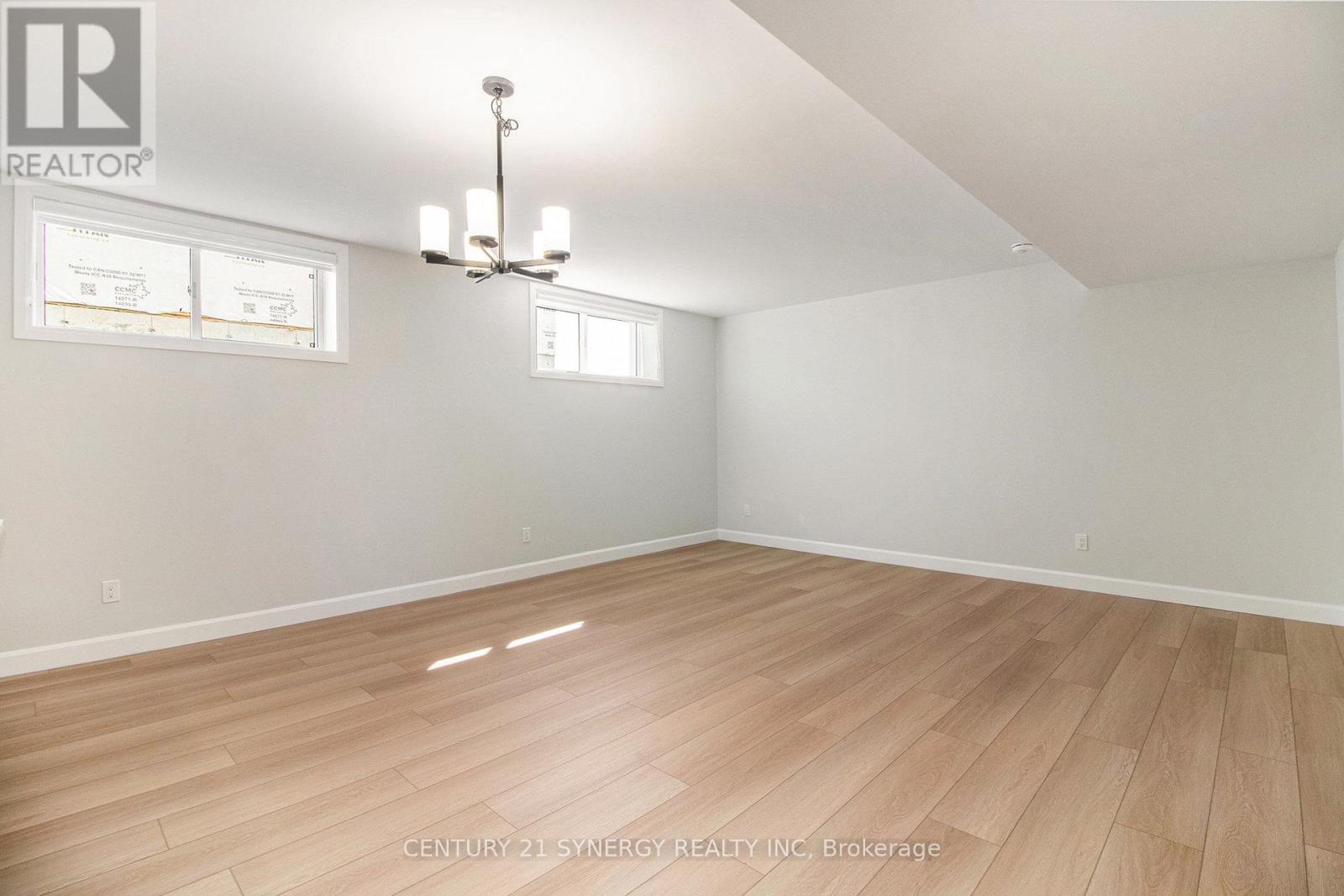 B - 60 Helen Street Property Photo 10