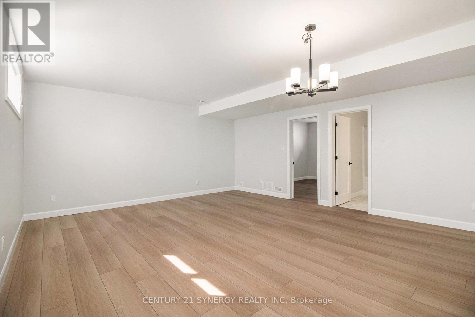 B - 60 Helen Street Property Photo 12