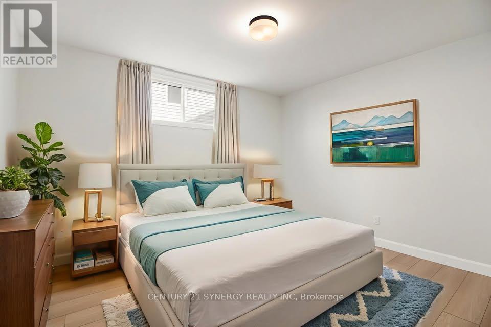 B - 60 Helen Street Property Photo 14