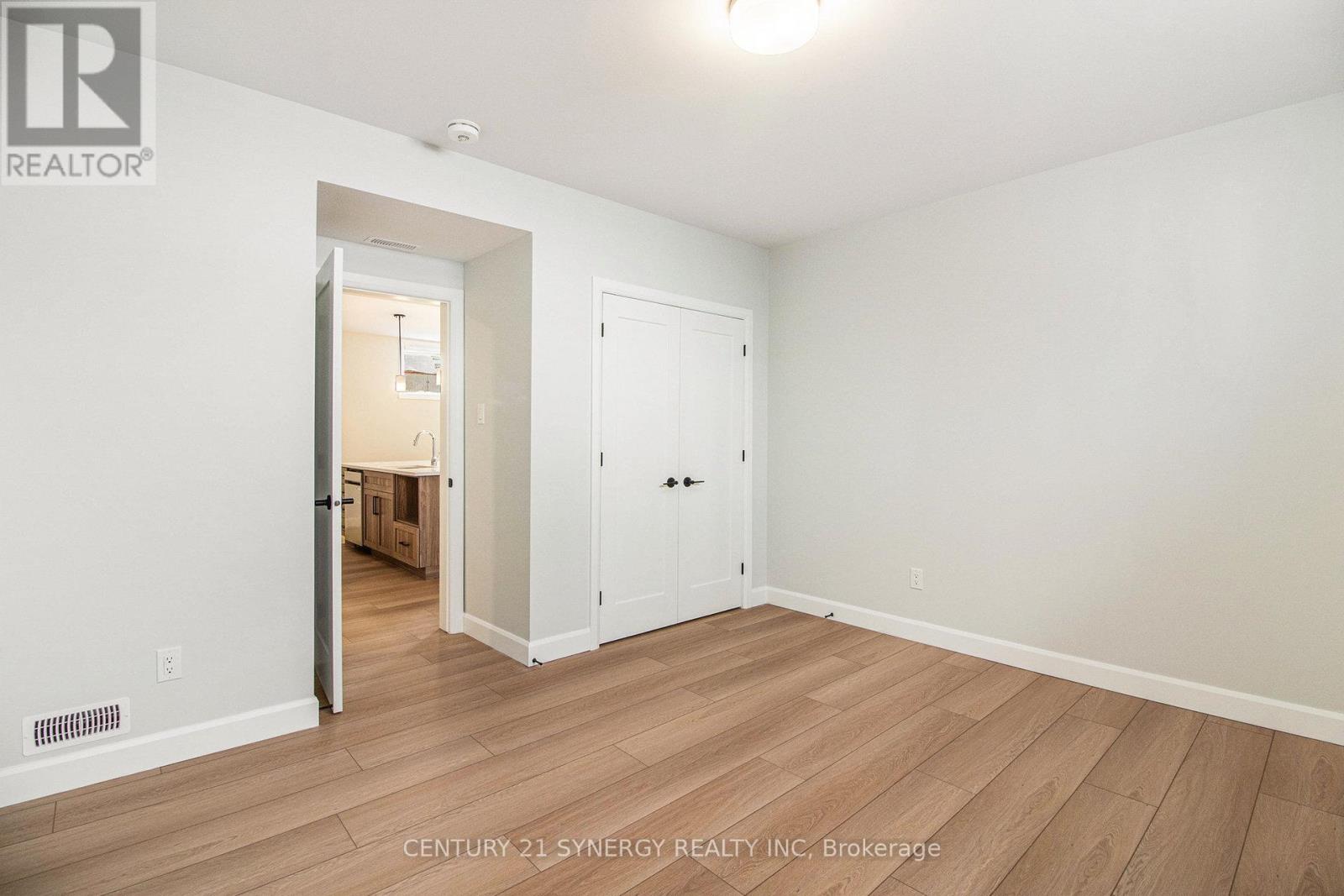 B - 60 Helen Street Property Photo 15