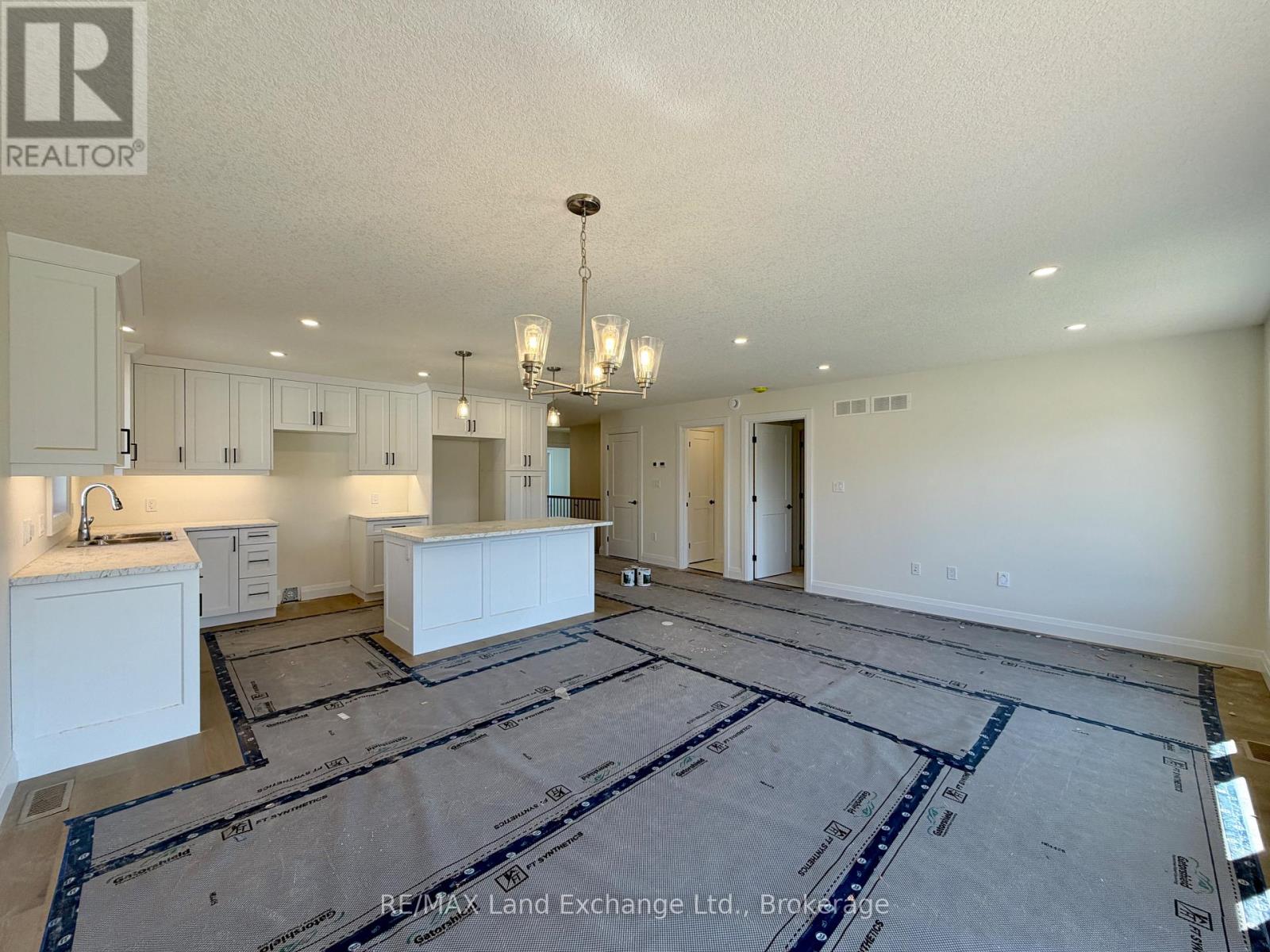 448 Burnside Street Property Photo 6