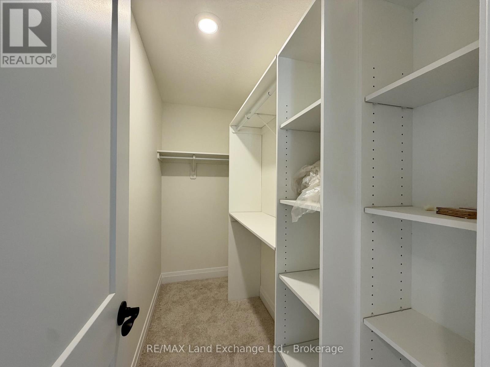 448 Burnside Street Property Photo 8