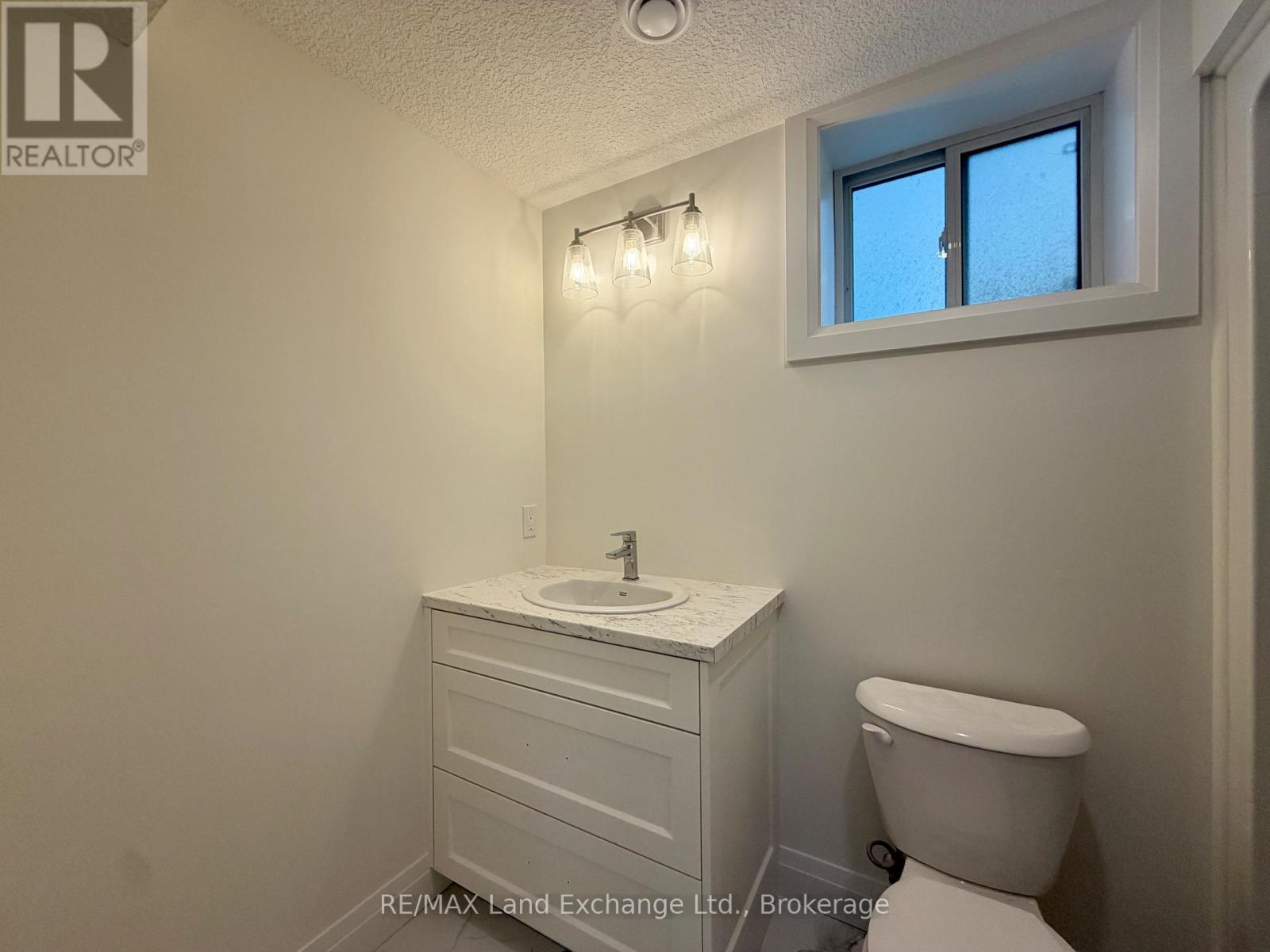 448 Burnside Street Property Photo 13