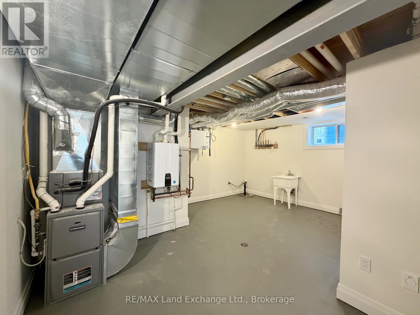 448 Burnside Street Property Photo 14