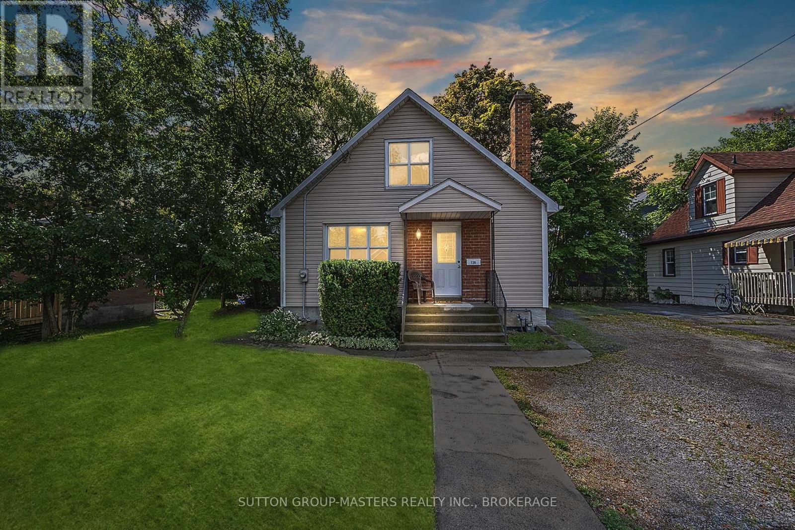 720 Brock Street Property Photo 1