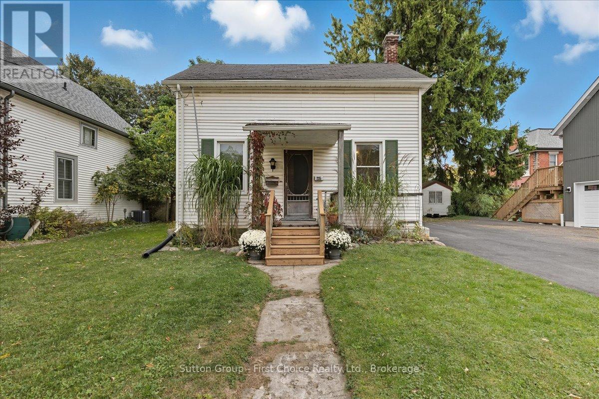 235 Wellington Street Property Photo 1