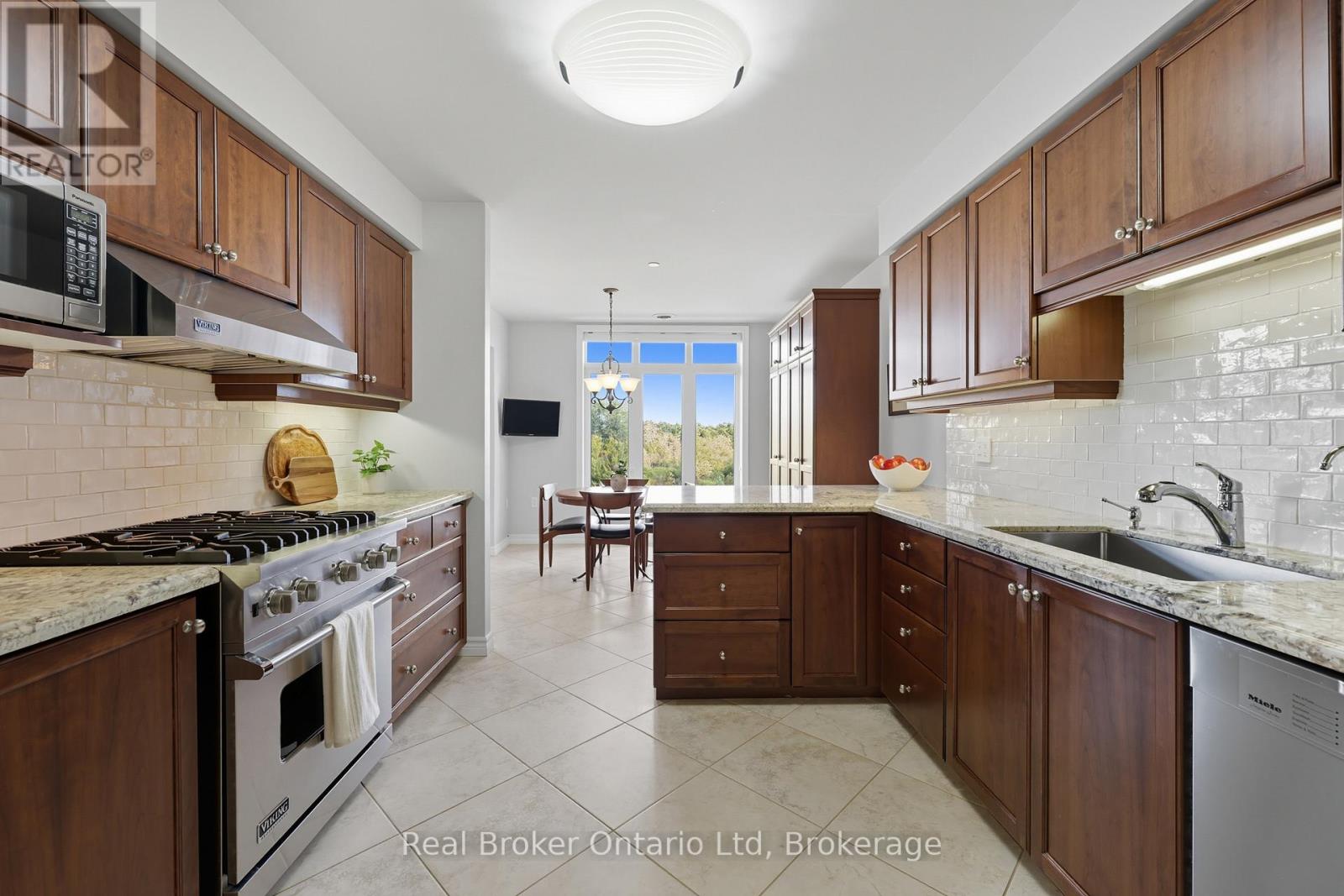 D307 - 71 BAYBERRY DRIVE Property Photo 1