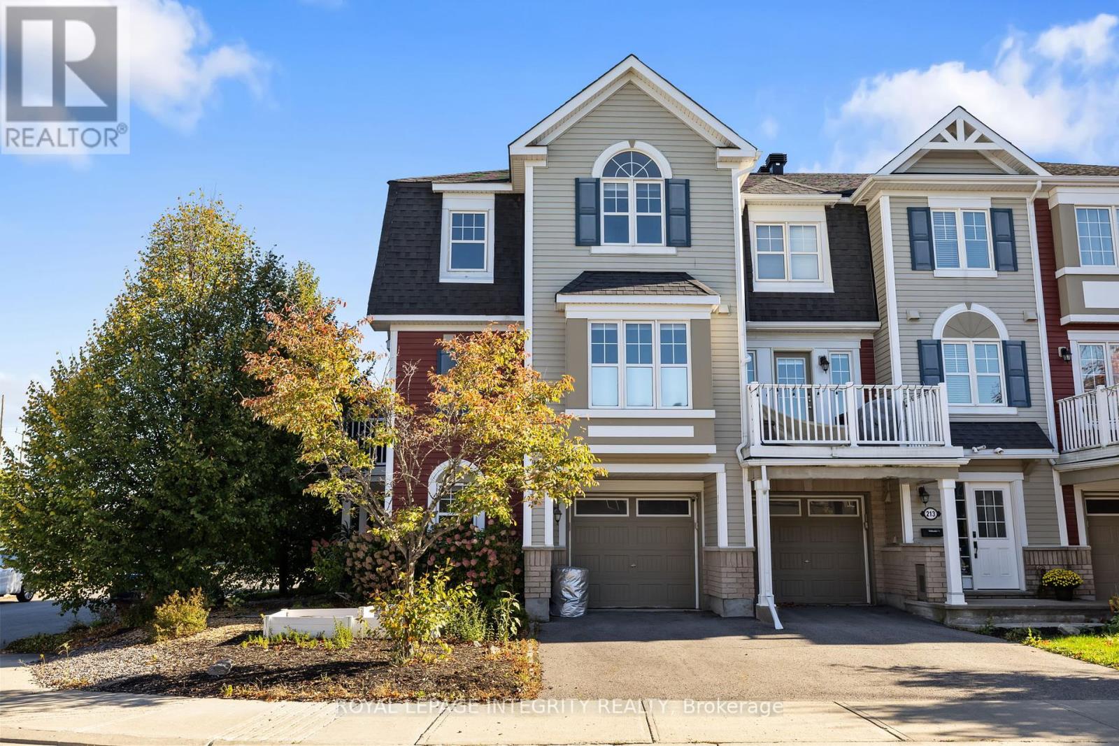 211 BENSINGER WAY Property Photo 1