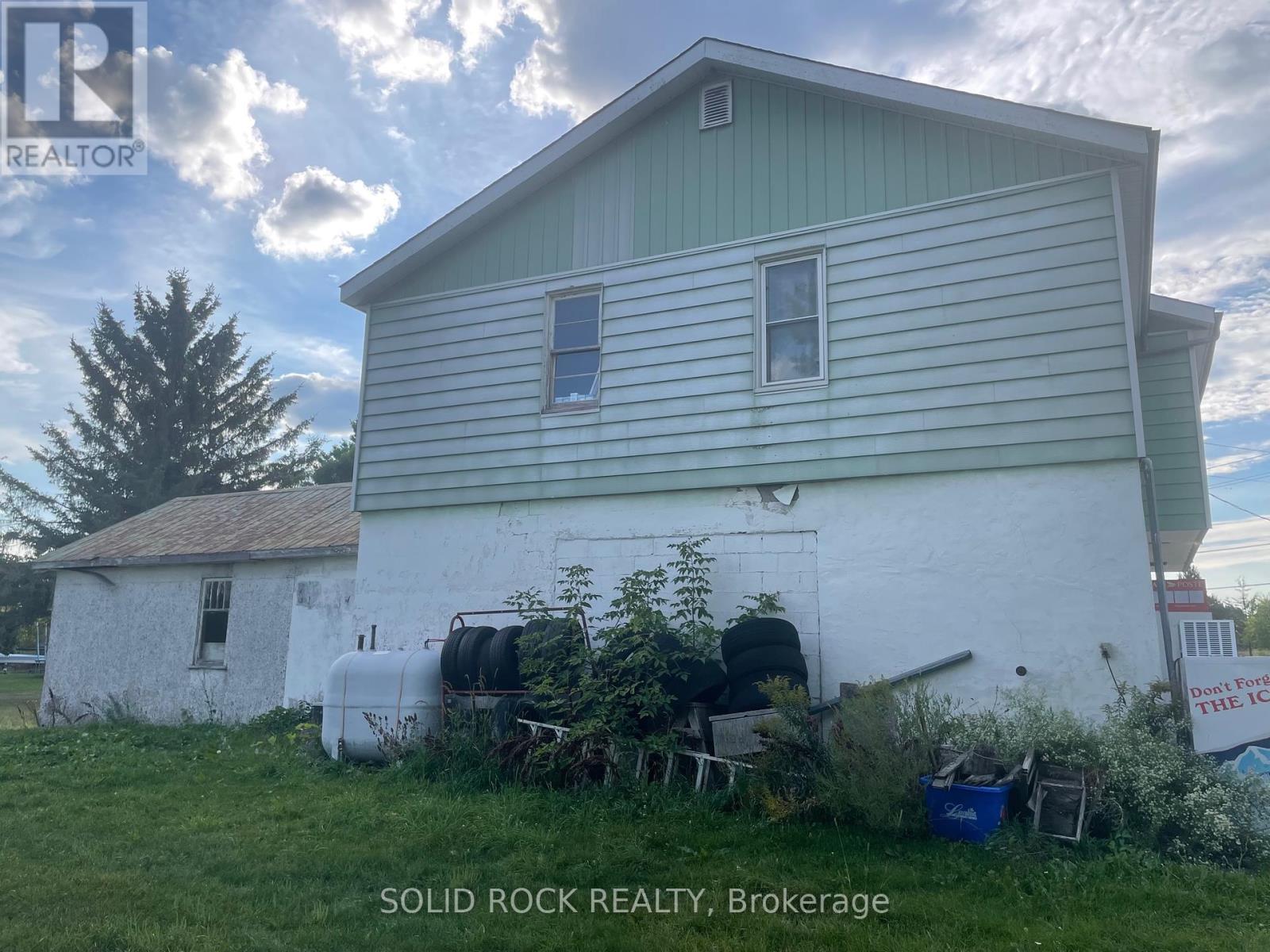 24 County Rd 17 Se Property Photo 6