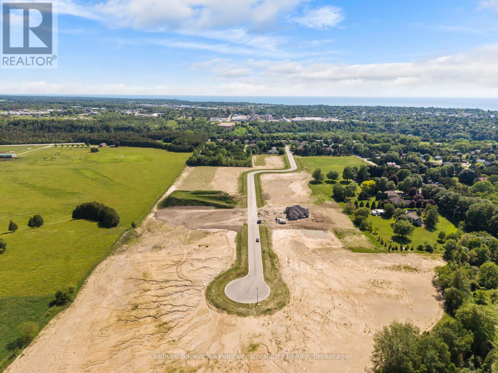 81322 Westmount Line Property Photo 4