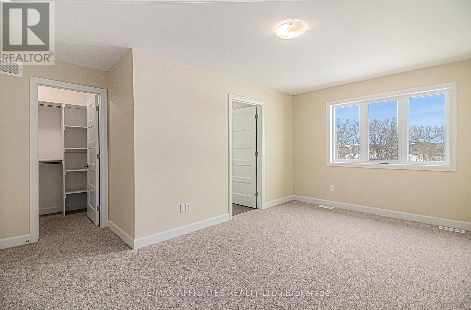 351 Voyageur Place Property Photo 10