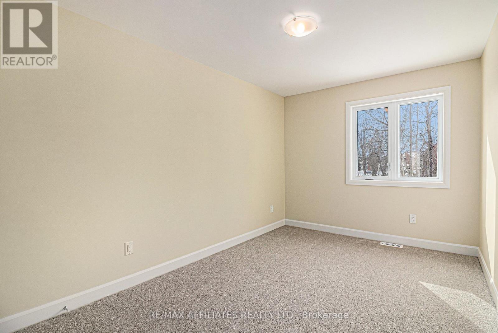 351 Voyageur Place Property Photo 12