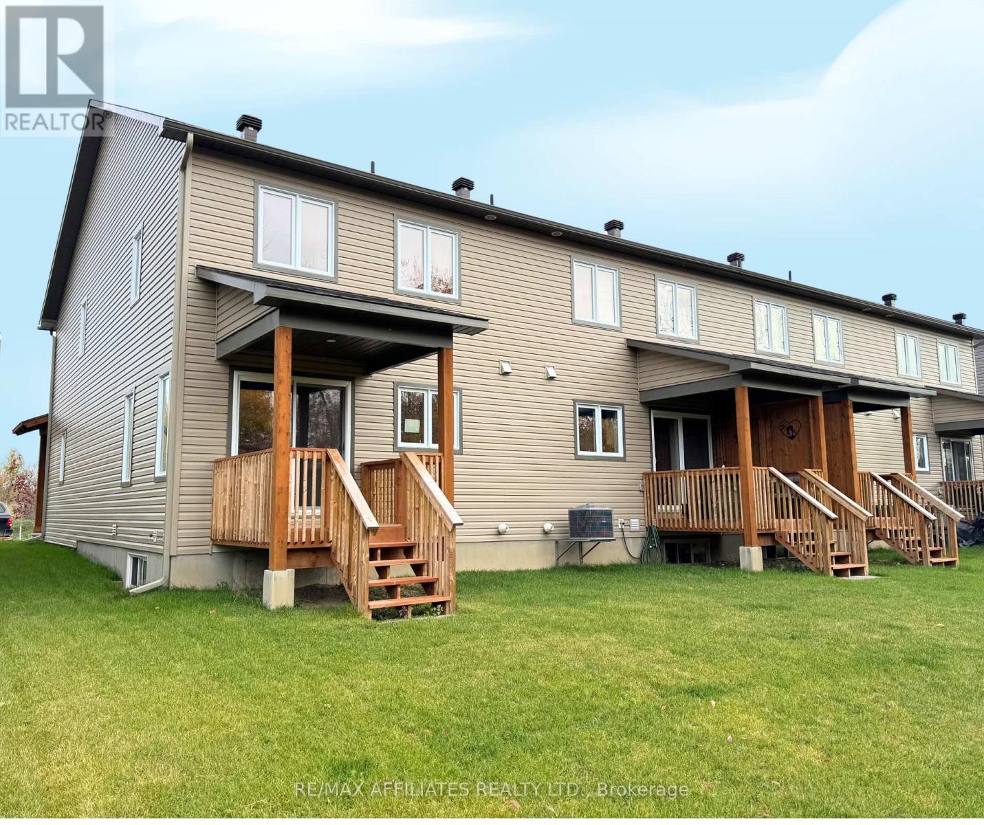 351 Voyageur Place Property Photo 15