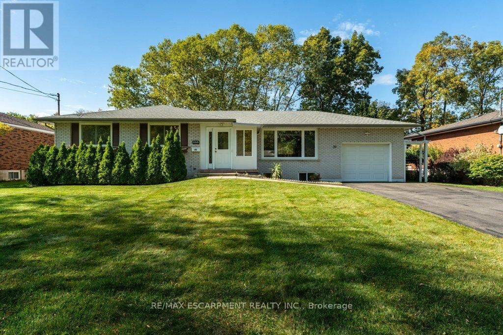 30 LEAWOOD DRIVE Property Photo 1