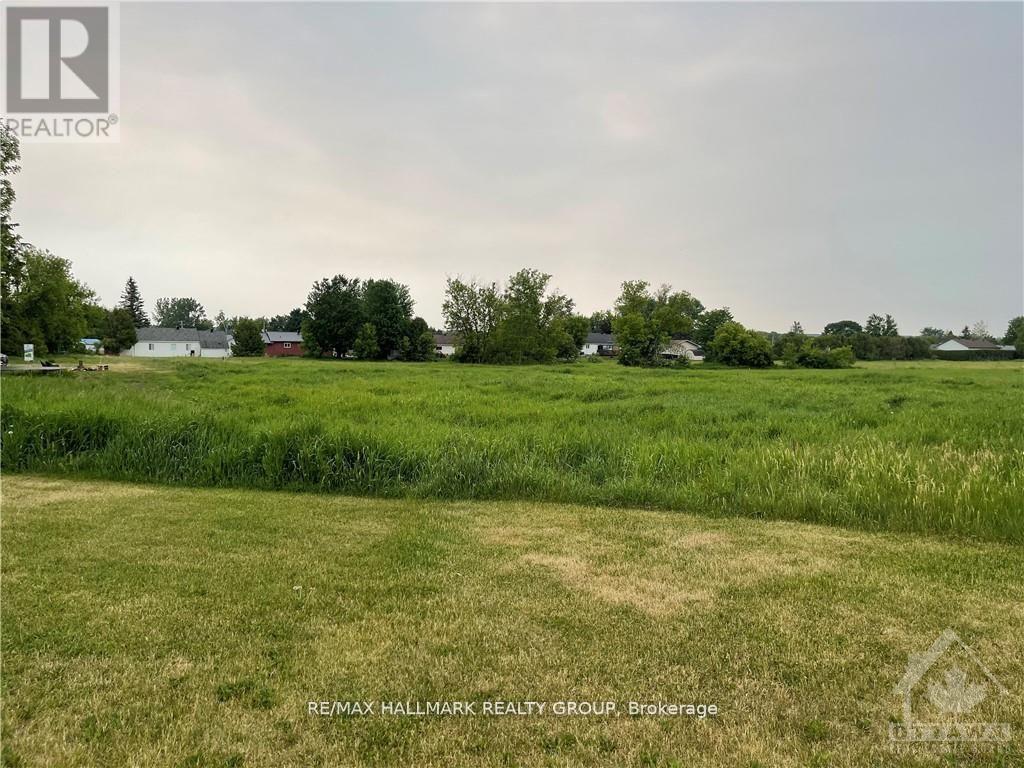 3 - 3748 Champlain Street Property Photo 2