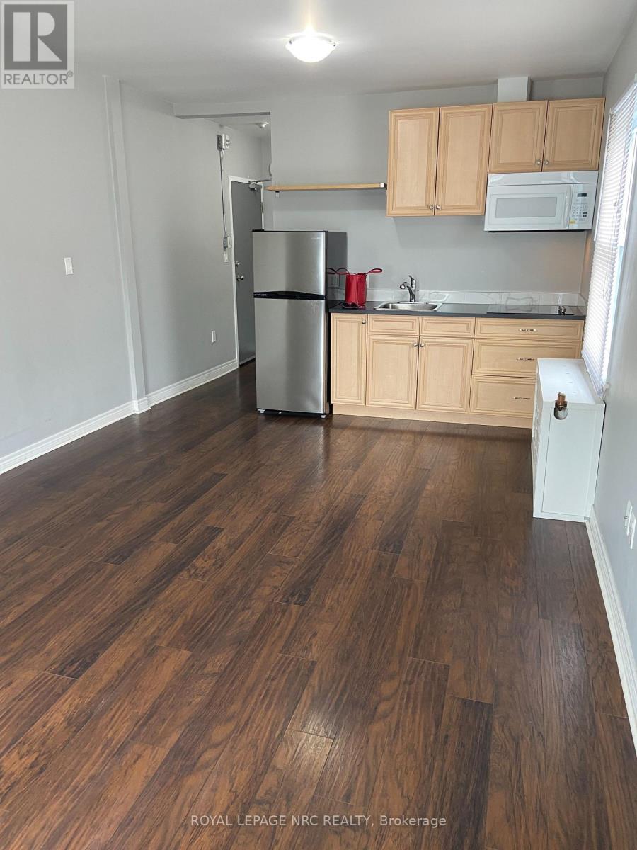 3 - 244 Ontario Street Property Photo 2