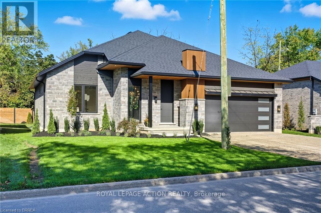 141 Parkside Drive Photo de la propriété 1