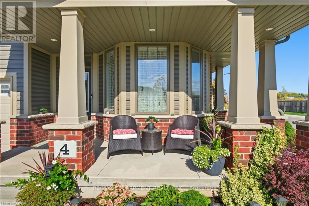 4 Ellis Avenue Property Photo 2