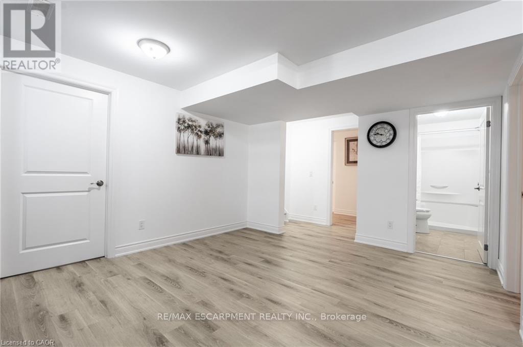 4 Ellis Avenue Property Photo 23