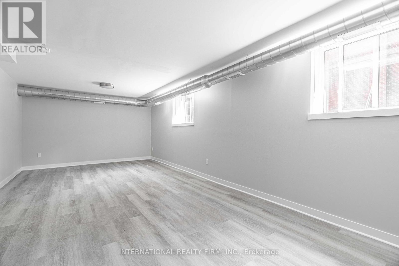 81 King Edward Avenue Property Photo 16