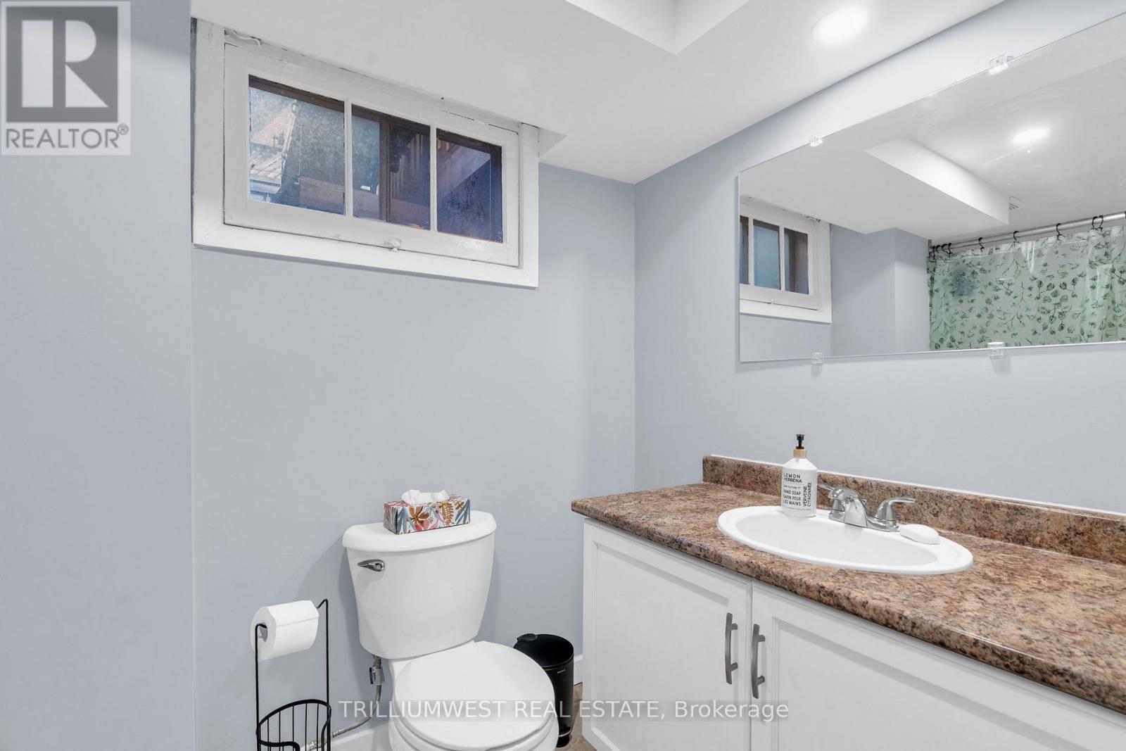 C - 301 Franklin Street N Property Photo 11